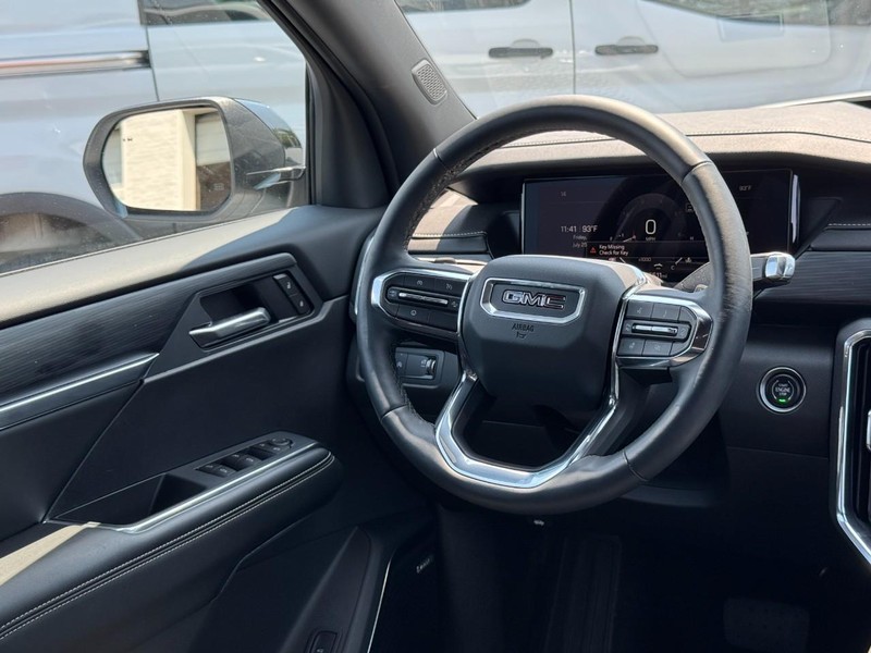 GMC Acadia Vehicle Image 08