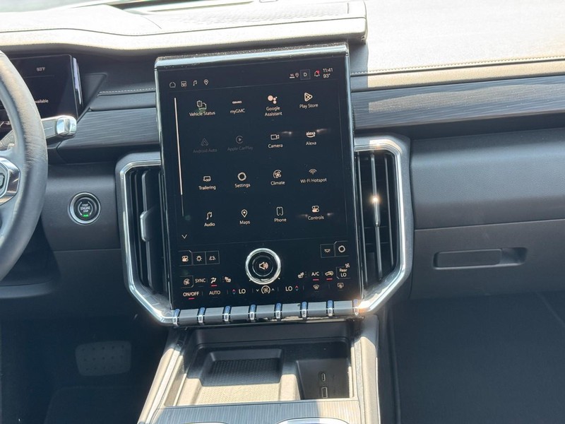 GMC Acadia Vehicle Image 09