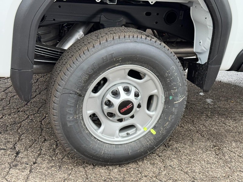 GMC Sierra 2500HD Vehicle Image 04