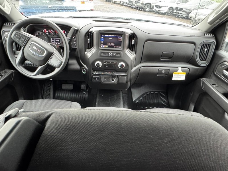 GMC Sierra 2500HD Vehicle Image 06