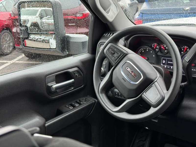 GMC Sierra 2500HD Vehicle Image 07