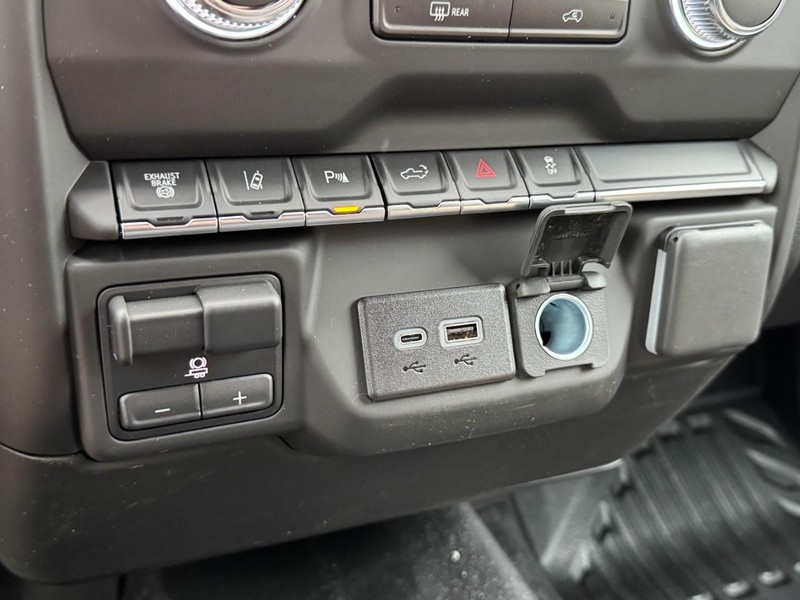 GMC Sierra 2500HD Vehicle Image 13