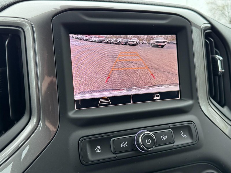 GMC Sierra 2500HD Vehicle Image 14