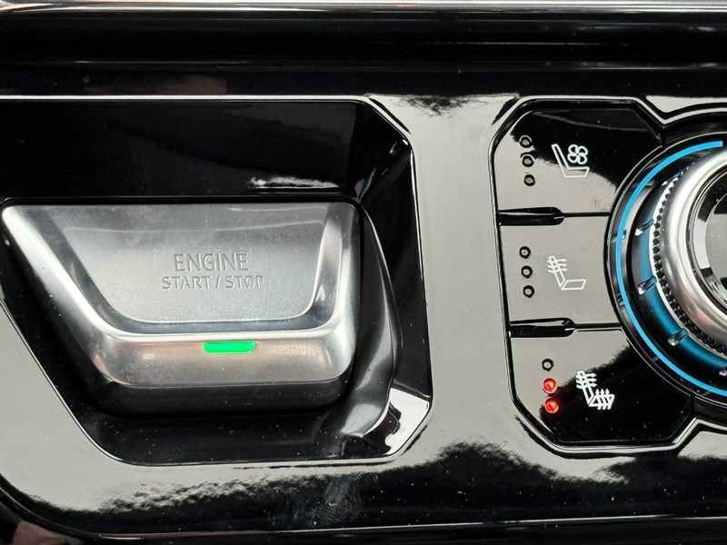 GMC Sierra 1500 Vehicle Image 15