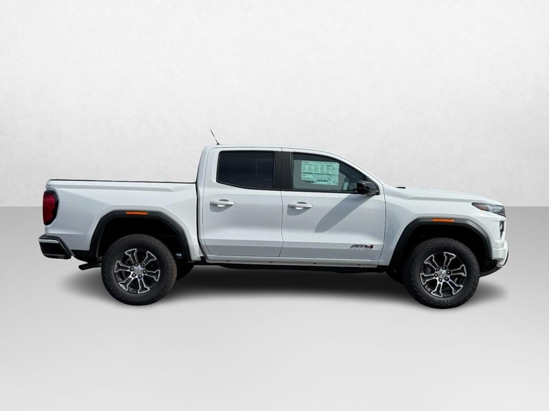 GMC Canyon Vehicle Image 02