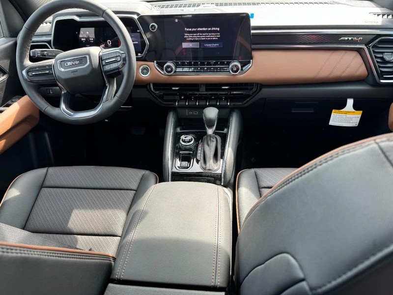 GMC Canyon Vehicle Image 06