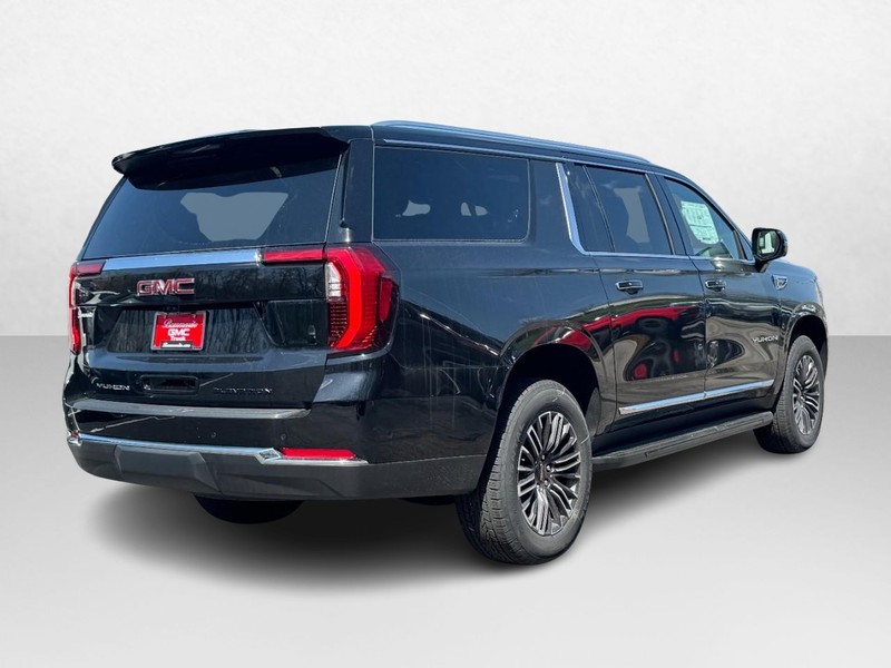 GMC Yukon XL Vehicle Image 03