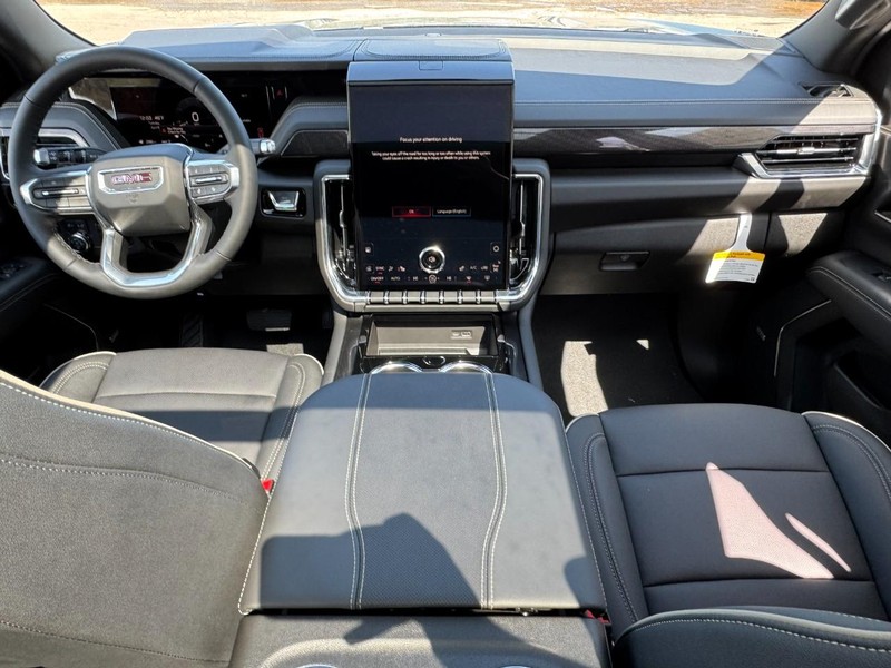 GMC Yukon XL Vehicle Image 08