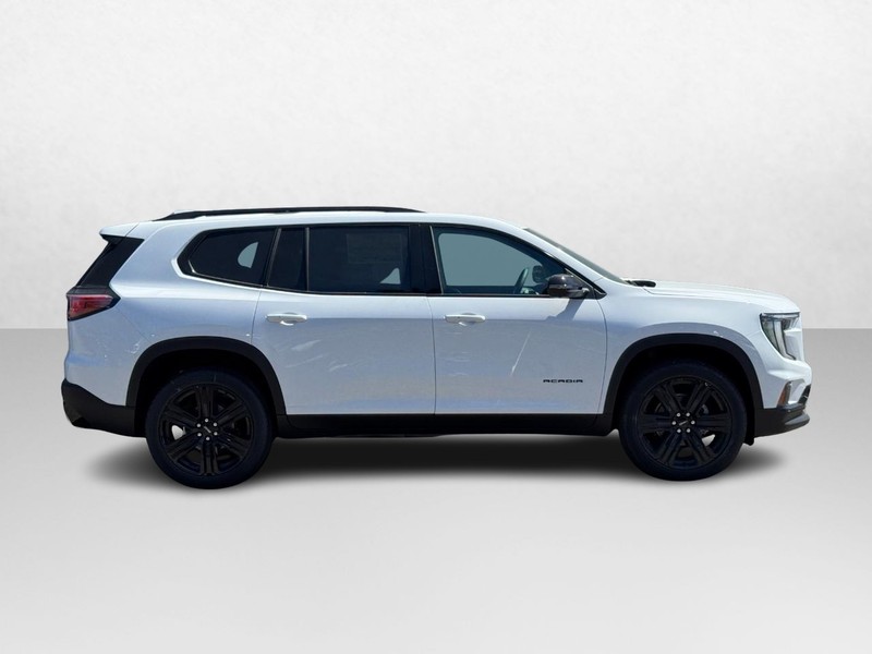 GMC Acadia Vehicle Image 02