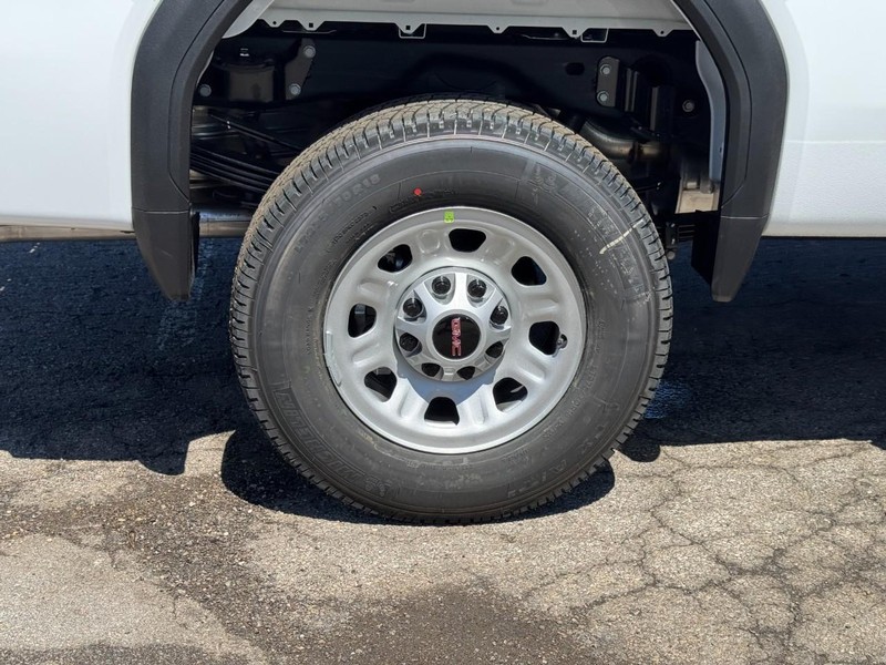 GMC Sierra 3500HD Vehicle Image 04
