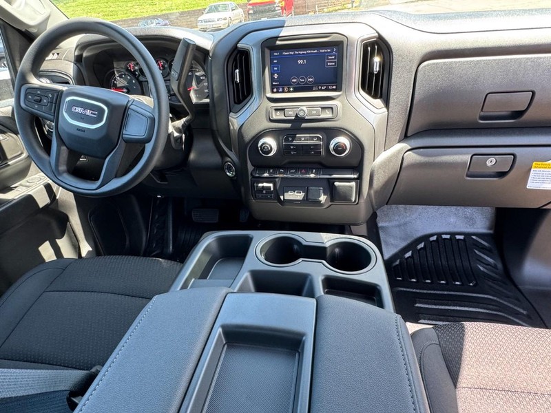 GMC Sierra 3500HD Vehicle Image 06