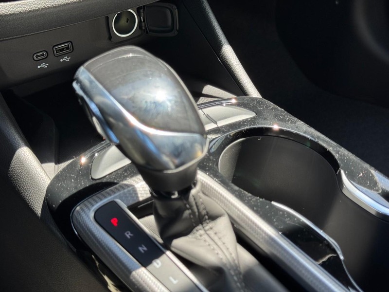 Buick Envista Vehicle Image 12