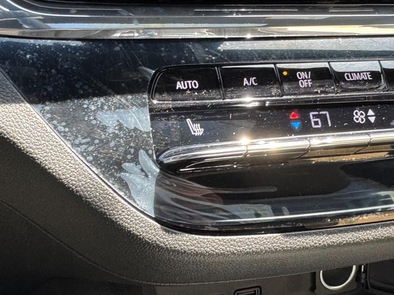 Buick Envista Vehicle Image 13