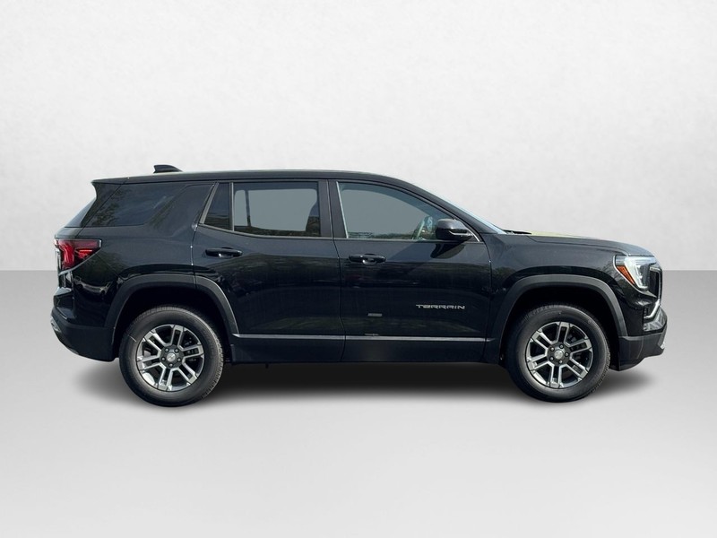 GMC Terrain Vehicle Image 02