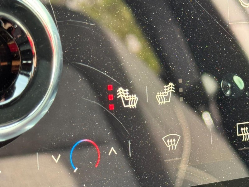 GMC Terrain Vehicle Image 15