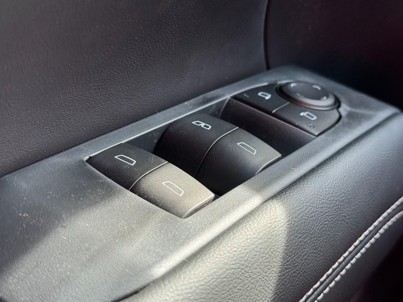 GMC Terrain Vehicle Image 14