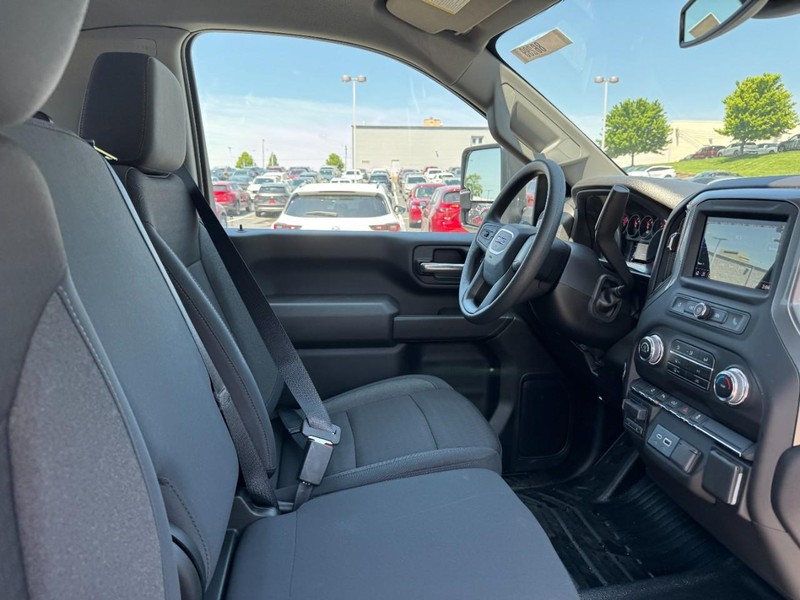 GMC Sierra 2500HD Vehicle Image 05