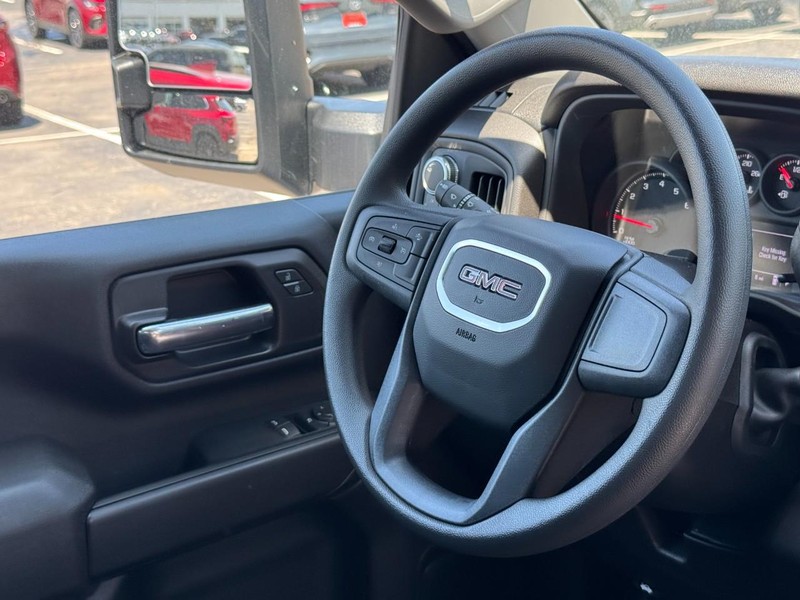 GMC Sierra 2500HD Vehicle Image 07