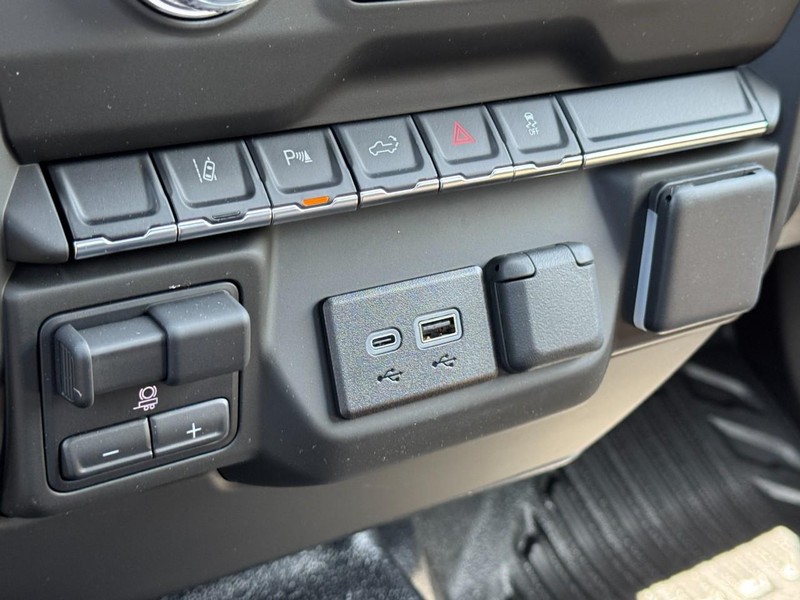 GMC Sierra 2500HD Vehicle Image 12