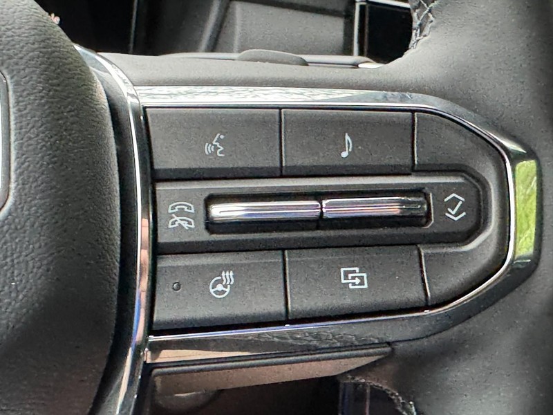GMC Terrain Vehicle Image 11