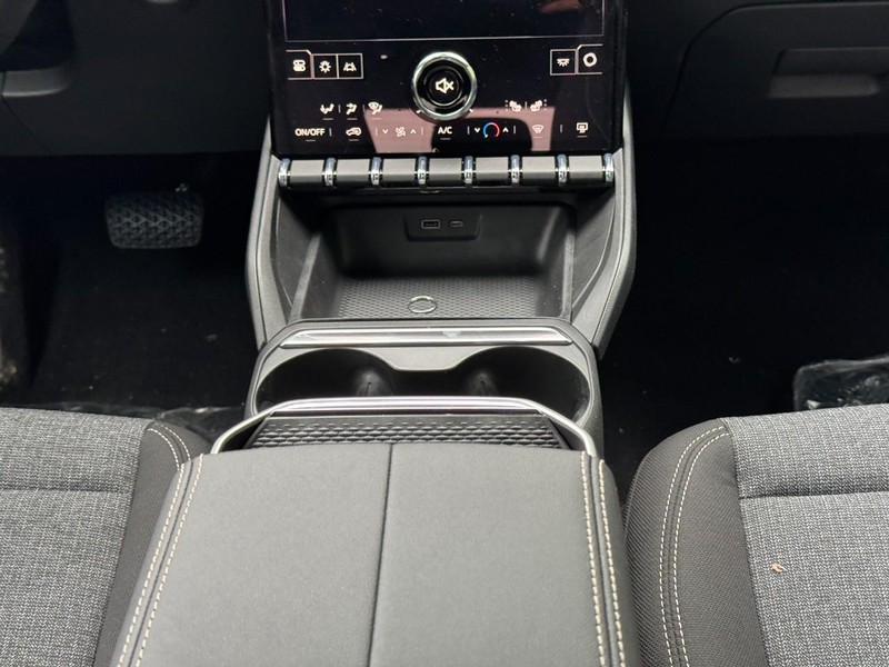 GMC Terrain Vehicle Image 09