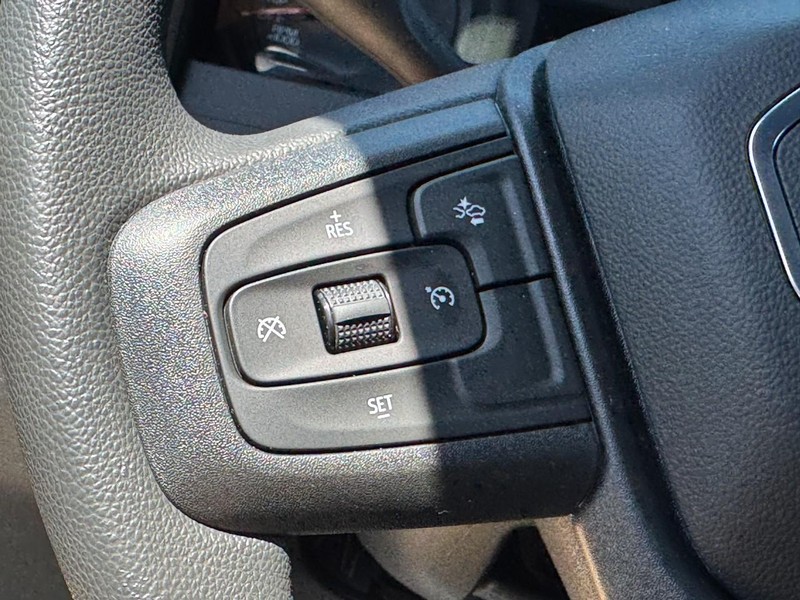 GMC Sierra 1500 Vehicle Image 11