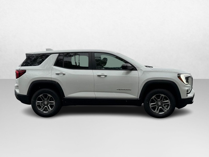 GMC Terrain Vehicle Image 02