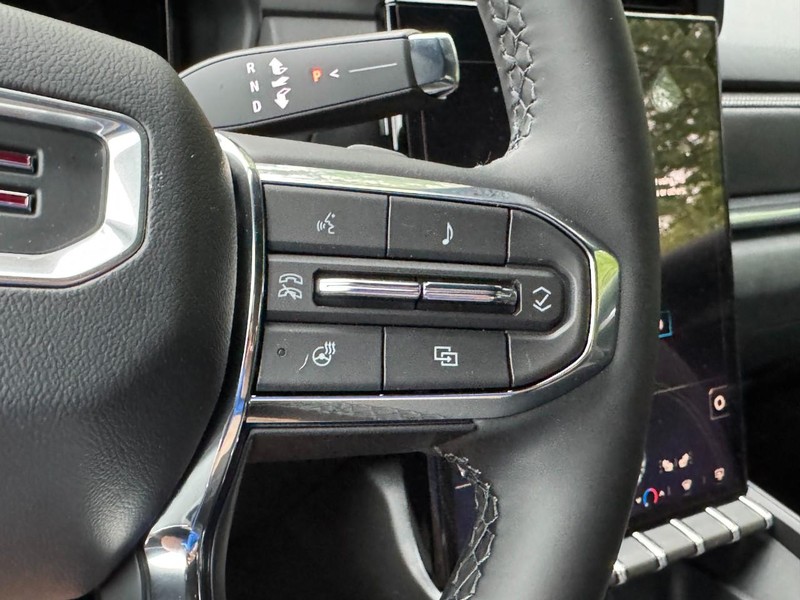 GMC Terrain Vehicle Image 11