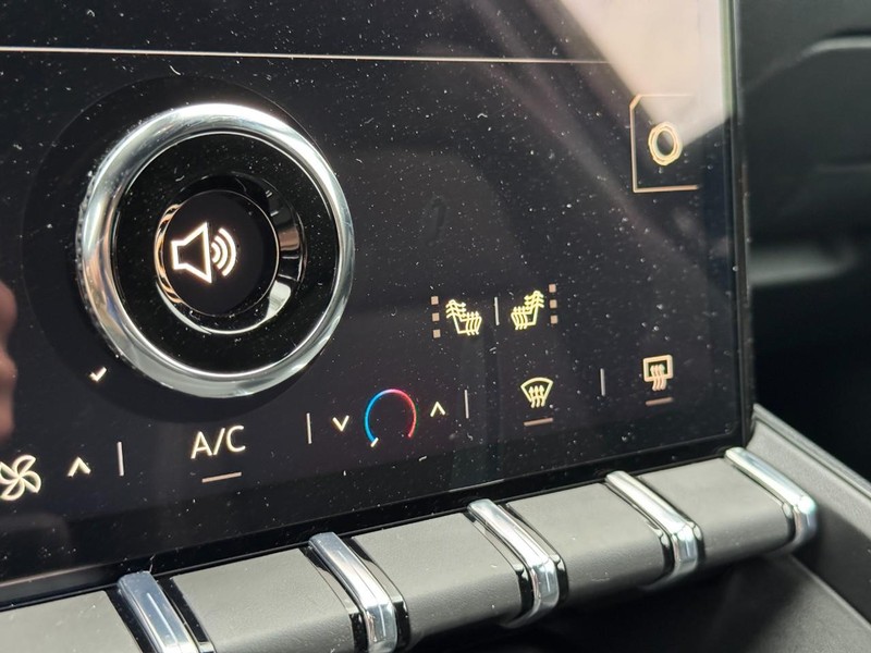 GMC Terrain Vehicle Image 12