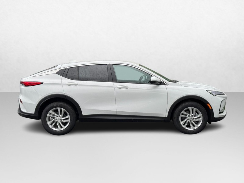 Buick Envista Vehicle Image 02