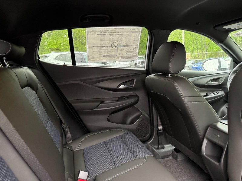 Buick Envista Vehicle Image 05