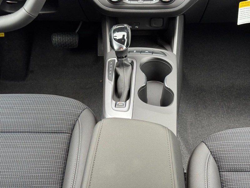 Buick Envista Vehicle Image 09