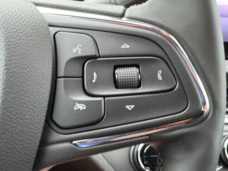 Buick Envista Vehicle Image 11