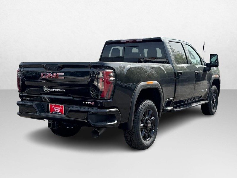 GMC Sierra 2500HD Vehicle Image 03