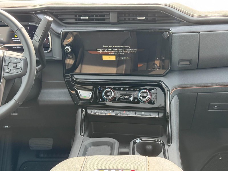 GMC Sierra 2500HD Vehicle Image 08