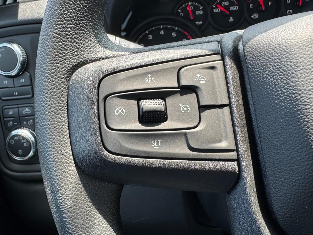 GMC Sierra 3500HD Vehicle Image 11