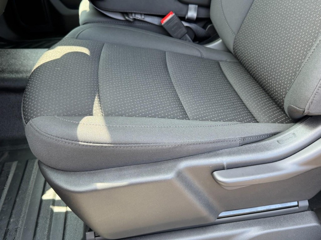 GMC Sierra 3500HD Vehicle Image 15