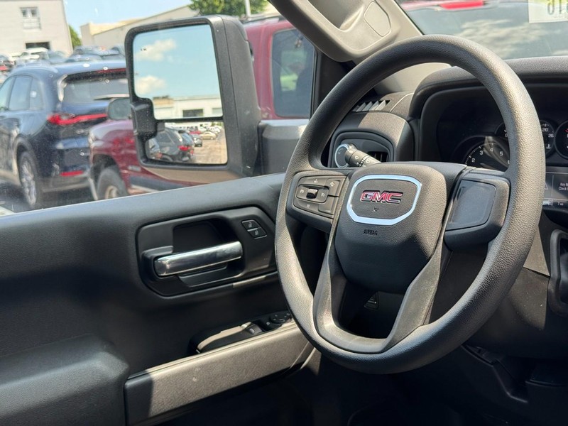 GMC Sierra 3500HD Vehicle Image 07