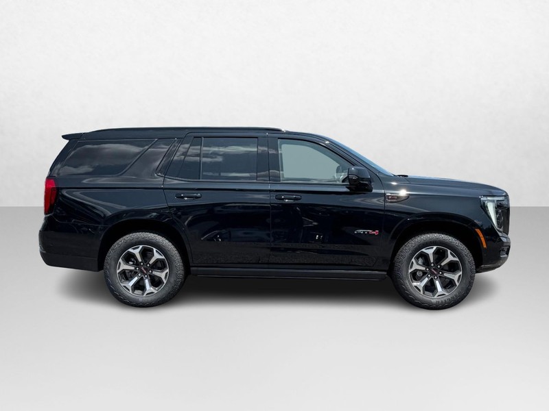 GMC Yukon Vehicle Image 02