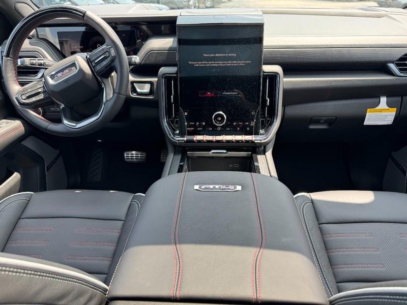 GMC Yukon Vehicle Image 08