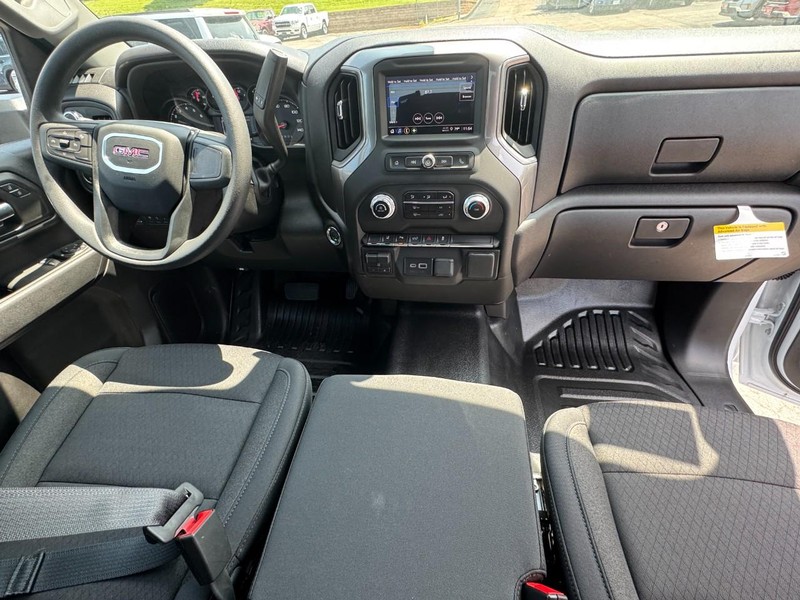 GMC Sierra 2500HD Vehicle Image 06