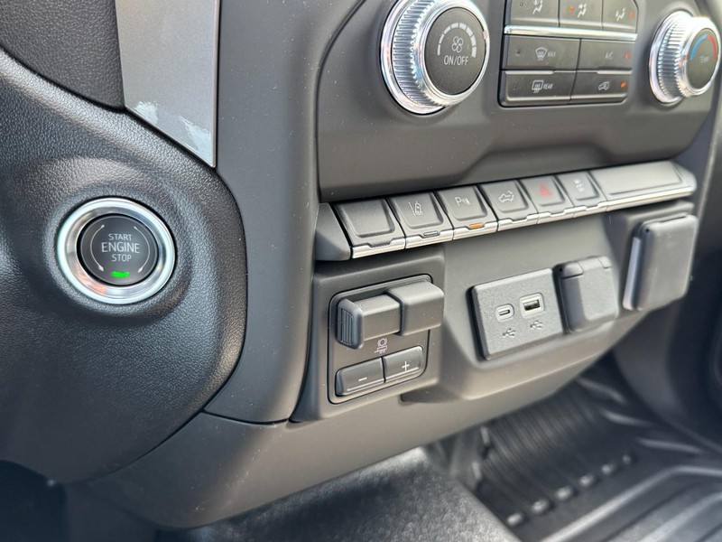 GMC Sierra 2500HD Vehicle Image 14