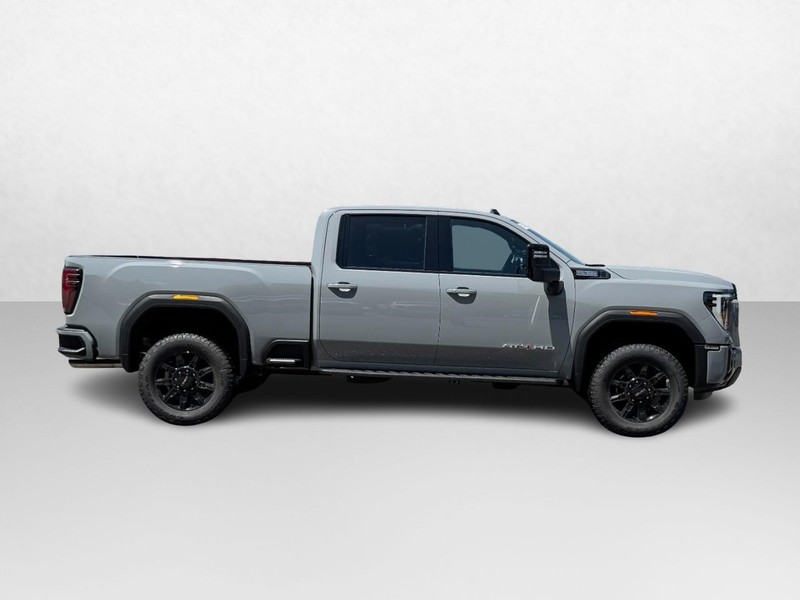 GMC Sierra 2500HD Vehicle Image 02