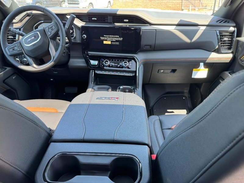 GMC Sierra 2500HD Vehicle Image 06