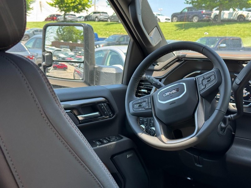 GMC Sierra 2500HD Vehicle Image 07