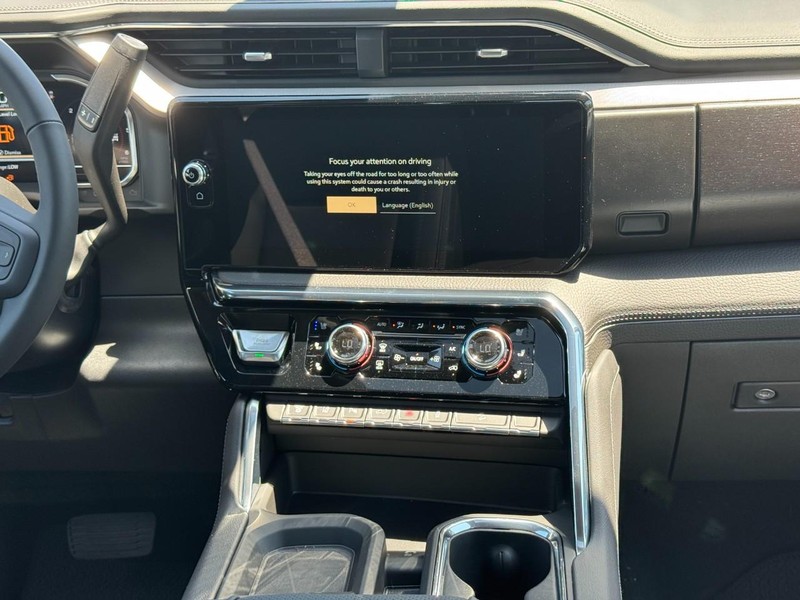 GMC Sierra 2500HD Vehicle Image 08
