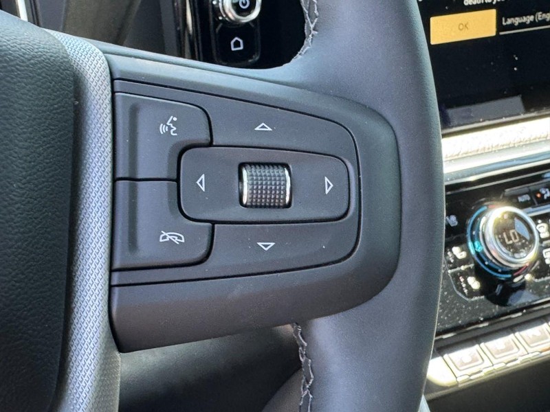 GMC Sierra 2500HD Vehicle Image 12