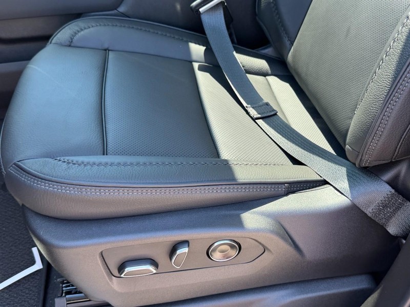 GMC Sierra 2500HD Vehicle Image 15