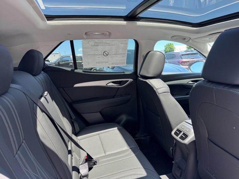 Buick Envision Vehicle Image 05