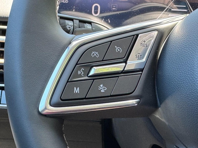 Buick Envision Vehicle Image 10
